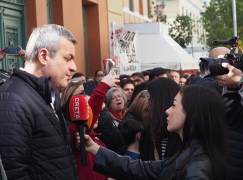 Ο Χάρης Μαμουλάκης από την συγκέντρωση για τα Τέμπη: «Δεν σταματάμε μέχρι να λάμψει η αλήθεια»