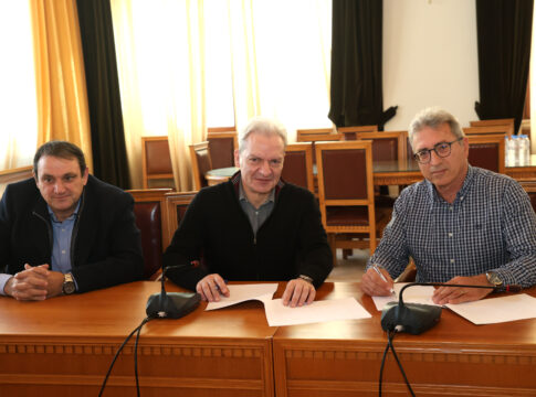 Ο Δήμος Ηρακλείου δίπλα στα παιδιά σε κίνδυνο – Ανανεώθηκε το Μνημόνιο Συνεργασίας μεταξύ Δήμου Ηρακλείου και «Παιδικών Χωριών SOS Ελλάδος»