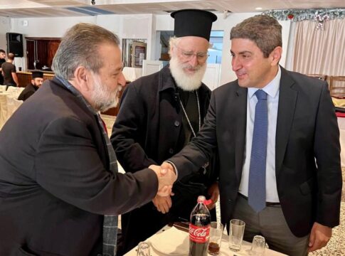 Ο Λευτέρης Αυγενάκης στην κοπή πίτας του Δήμου Μινώα Πεδιάδας