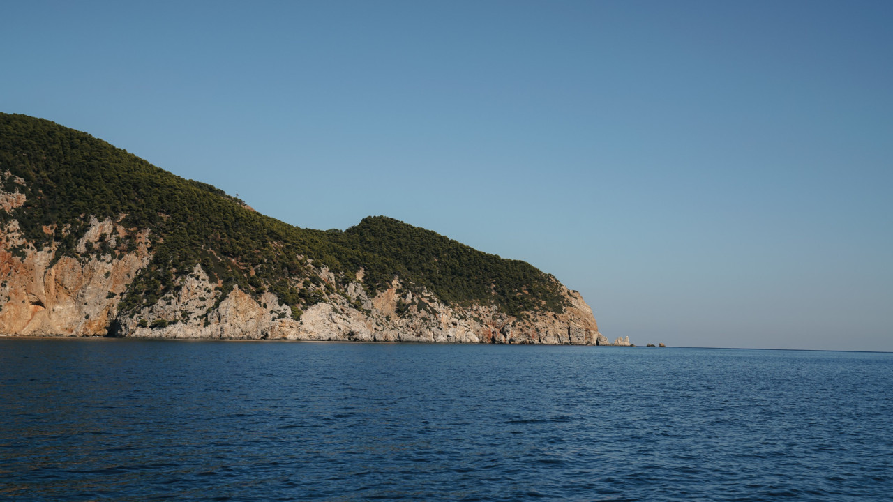 Ο ΣΚΑΪ στη νησίδα Πιπέρι - Για πρώτη φορά η κάμερα εκεί που αναπαράγονται οι φώκιες