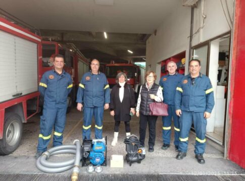 Παράδοση δωρεάς αντλιών από τη Λέσχη Lions Κνωσός στην Πυροσβεστική Υπηρεσία Ν. Ηρακλείου