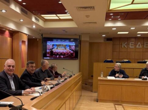 Στη συνεδρίαση της Επιτροπής Οικονομικών των ΟΤΑ της ΚΕΔΕ ο Παύλος Μπαριτάκης