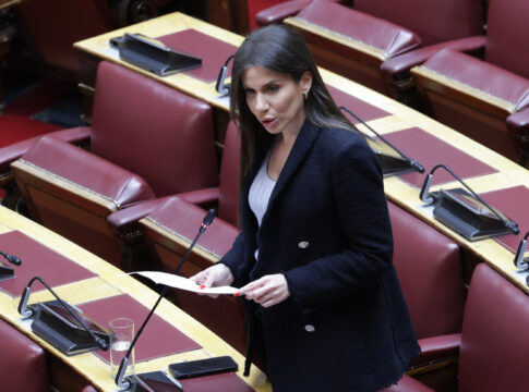 Στη Βουλή από την Ελένη Βατσινά οι αποδεκατισμένες υπηρεσίες της Διεύθυνσης Αστυνομίας Ηρακλείου