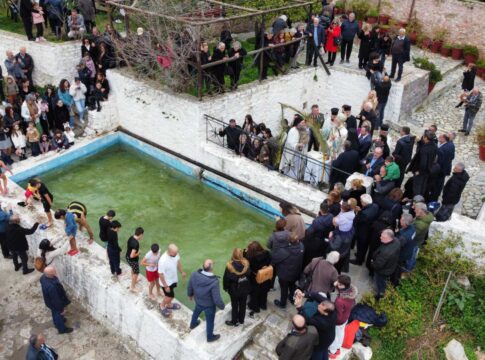 Στην Ιερά Μονή Τιμίου Προδρόμου Καλλέργη ο Β. Κεγκέρογλου – Αγιασμός των Υδάτων, με το παραδοσιακό έθιμο της «στέρνας»