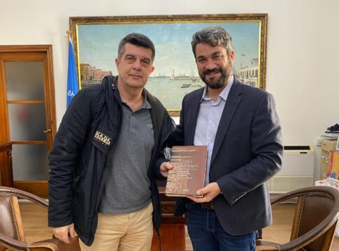 Στον Δήμαρχο Χανίων ο Αρχιπύραρχος του Πυροσβεστικού Σώματος, Ξενοφώντας Τσιλιμιγκάκης