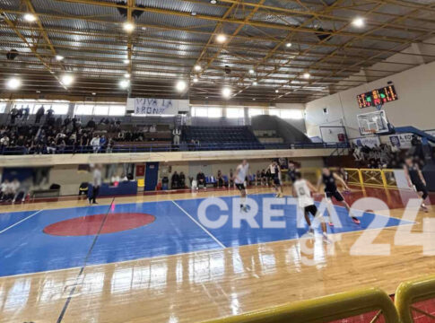 Ξύλο και παρέμβαση της αστυνομίας σε σχολικό αγώνα στο Ηράκλειο