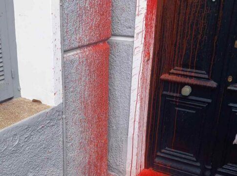 Χανιά: Επίθεση και στο πολιτικό γραφείο της Σέβης Βολουδάκη