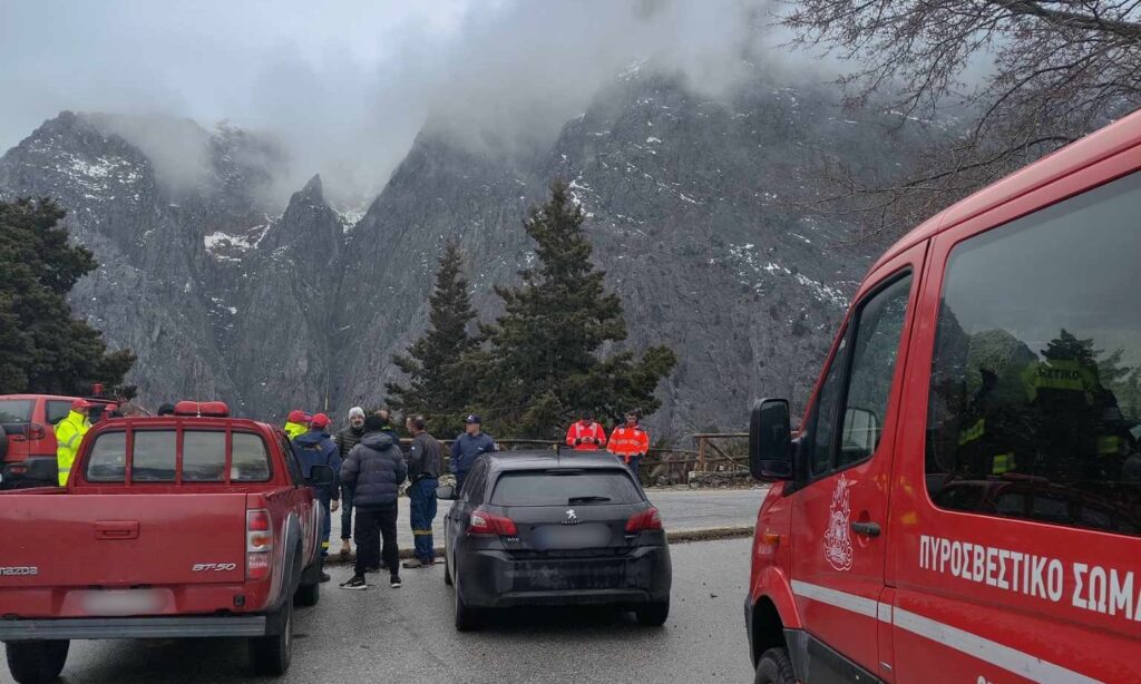 Χανιά: Υπό αντίξοες καιρικές συνθήκες συνεχίζονται οι έρευνες για τον εντοπισμό του νεαρού Γερμανού (βίντεο)