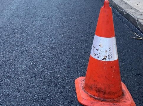 Δήμος Βιάννου: Έργα ανάπλασης του μνημείου Ιωάννη Κονδυλάκη και της δημοτικής οδού μπροστά από το Δημαρχείο