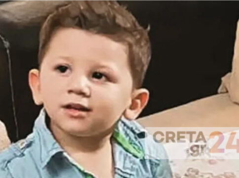 «Ένα μεγάλο συγγνώμη από όλους μας για όσα πέρασες» – Μνημόσυνο στο Ηράκλειο για τον τρίχρονο Άγγελο