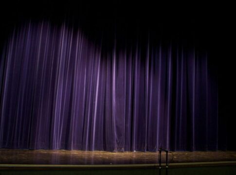 Ετοιμάζεται για την καινούρια της παράσταση η θεατρική ομάδα εργαζομένων του Νοσοκομείου Ρεθύμνου