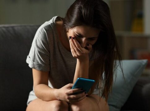 Kρήτη: Σύνελήφθη 39χρονος για απειλή και εκδικητική πορνογραφία – Καταδίωκε την πρώην σύντροφό του από το 2023