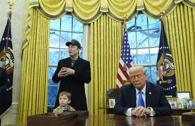 Ο Μασκ στο Οβάλ Γραφείο