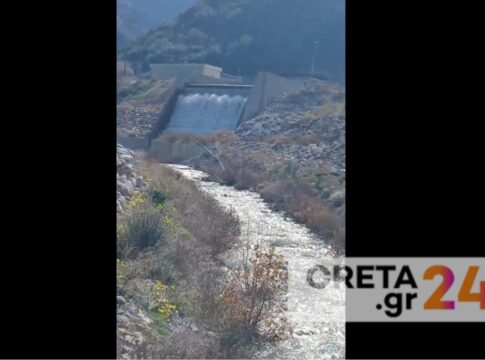 «Μικρή ανάσα» στο Φράγμα Αποσελέμη – Η σήραγγα κατεβάζει νερό από το Οροπέδιο Λασιθίου (βίντεο)