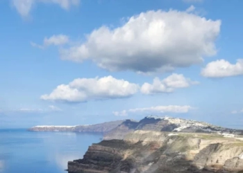 Ο πρόεδρος του συλλόγου Κρητών Σαντορίνης στον ΣΚΑΙ Κρήτης 92.1: “Πολλοί φεύγουν από το νησί, η κινητοποίηση ίσως μπορούσε να γίνει πιο διακριτικά”