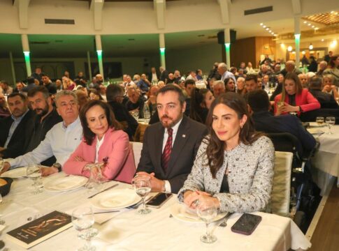 Παρουσία της Άννας Διαμαντοπούλου και πλήθους κόσμου η κοπή πίτας της Ν.Ε. Ηρακλείου του ΠΑΣΟΚ