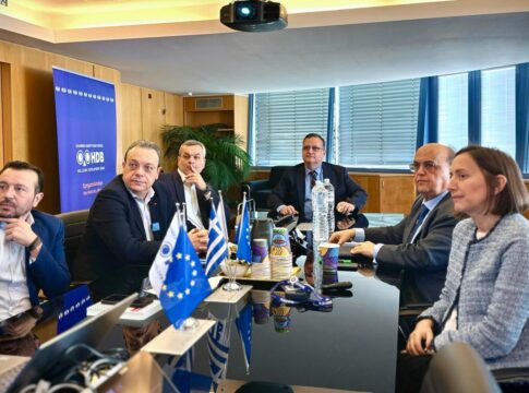 Στη συνάντηση με τον Πρόεδρο και τη Διευθύνουσα Σύμβουλο της Ελληνικής Αναπτυξιακής Τράπεζας ο Χ. Μαμουλάκης