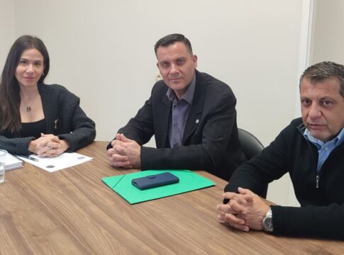 Στη Βουλή από την Ελένη Βατσινά το αίτημα των στρατιωτικών για υπαγωγή τους στο Μεταφορικό Ισοδύναμο