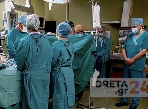 Συγκινητικές στιγμές στο ΠΑΓΝΗ: Ενός λεπτού σιγή από τους χειρουργούς για τον μικρό Άγγελο