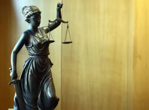 Συλλαλητήρια για Τέμπη: Απέχουν οι δικηγόροι του Ηρακλείου από τα καθήκοντά τους την Παρασκευή