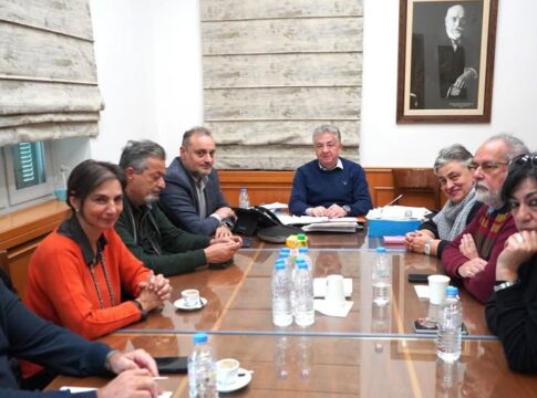 Συνάντηση αντιπροσωπείας του Κινήματος Δημοκρατίας με τον Περιφερειάρχη Κρήτης