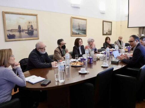 Συνάντηση στην Αποκεντρωμένη Διοίκηση για την πορεία εξέλιξης της μελέτης ενιαίας διαχείρισης των υδατικών πόρων της Κρήτης