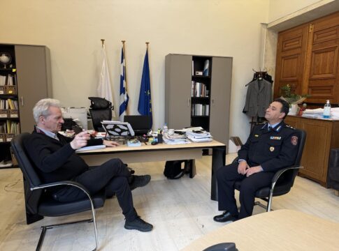 Συνάντηση του Δημάρχου Ηρακλείου με τον νέο Συντονιστή Πυροσβεστικών Επιχειρήσεων Βορείου, Νοτίου Αιγαίου και Κρήτης