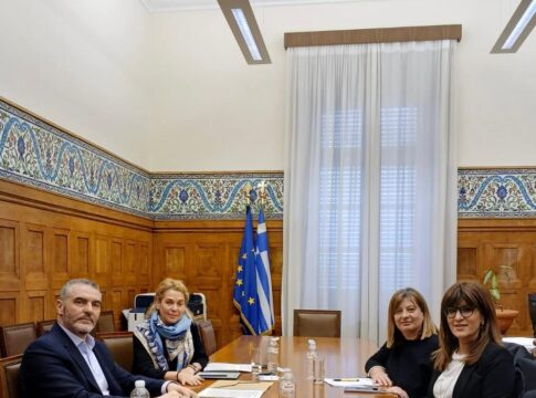 Συνάντηση Βουλευτή Ρεθύμνης του ΠΑΣΟΚ – Κινήματος Αλλαγής Μανόλη Χνάρη με εκπροσώπους της Εθνικής Διεπαγγελματικής Οργάνωσης Αμπέλου και Οίνου