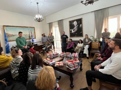 Το Καρναβάλι των Χανίων με τους «Ήρωες παραμυθιών» αγκαλιάζει τη φιλαναγνωσία και τους μικρούς μαθητές του Δήμου Χανίων