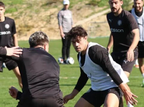 Aγωνία για Λέουις – Ενοχλήσεις στον δικέφαλο