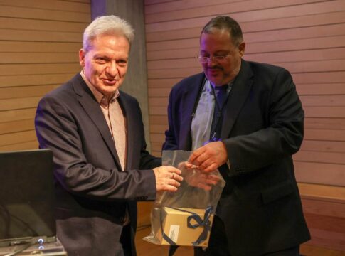 Αλέξης Καλοκαιρινός: «Κοινωνικά αισθήματα υπάρχουν επειδή υπάρχουν κοινωνίες»