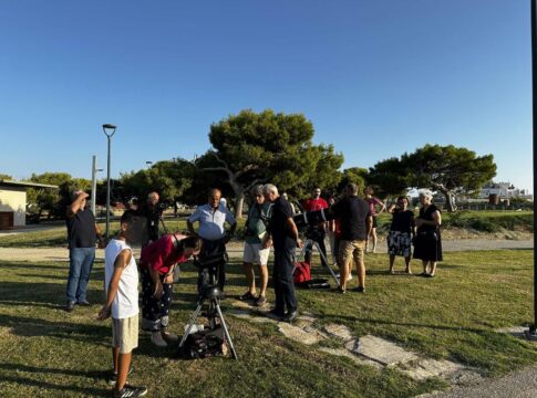 Αστροβραδιές για την παρατήρηση της «παρέλασης» των πλανητών με τηλεσκόπια από το Ινστιτούτο Αστροφυσικής του ΙΤΕ με την υποστήριξη του Δήμου Ηρακλείου