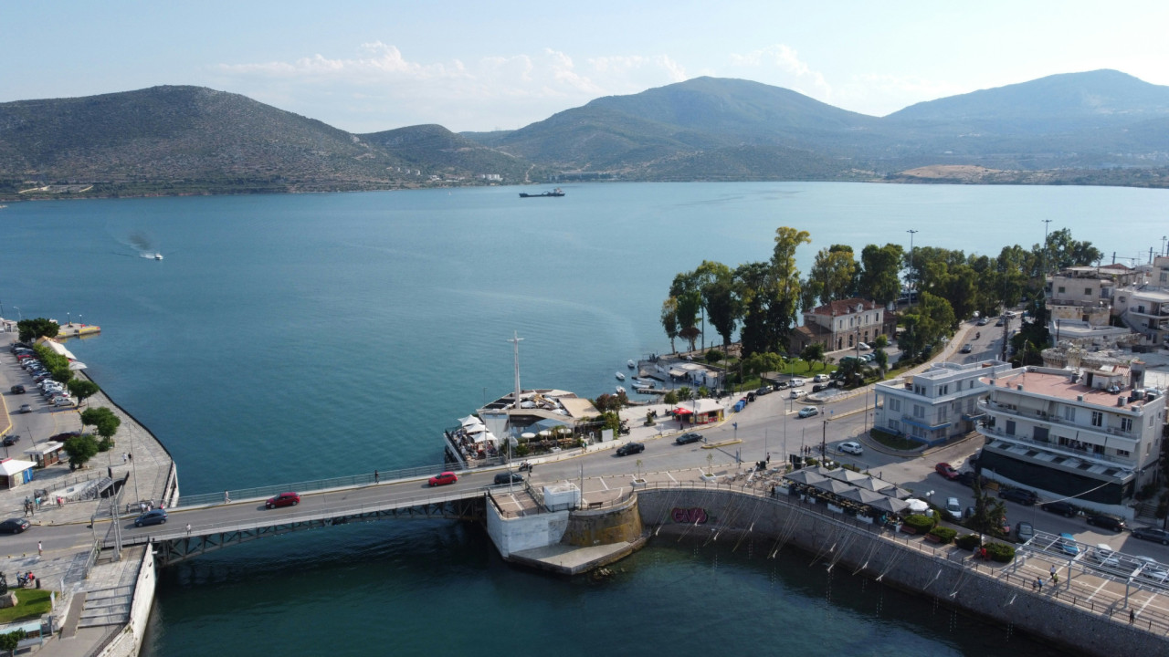 Χαλκίδα: Τα «τρελά νερά» της - Πώς εξηγείται το φαινόμενο της Παλίρροιας του Ευρίπου;