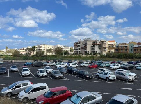 Χανιά | Ανοίγει για τα οχήματα δεύτερο περιφερειακό πάρκινγκ στις Μουρνιές – Ετοιμάζεται και το στρατόπεδο Μαρκοπούλου
