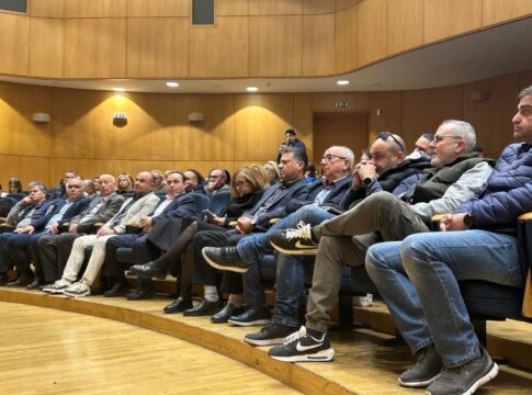 Ενημερωτική ημερίδα της Περιφέρειας Κρήτης σε φορείς του τουρισμού και του επισιτισμού για τα έκτακτα συμβάντα με έμφαση στην ιογενή γαστρεντερίτιδα