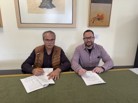 Έπεσαν οι υπογραφές για τη δημιουργία βρεφικού σταθμού στις Βουκολιές