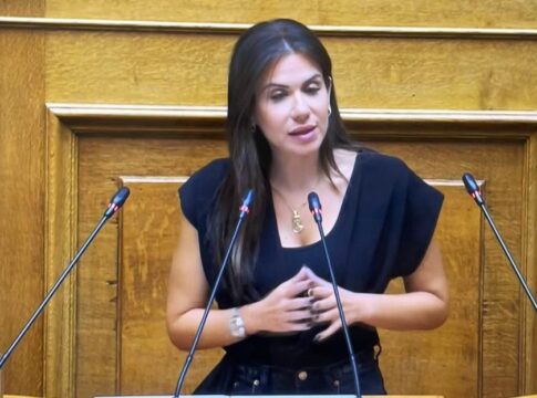 H Ελένης Βατσινά για την «άνιση μεταχείριση» των στελεχών των Ενόπλων Δυνάμεων και των Σωμάτων Ασφαλείας