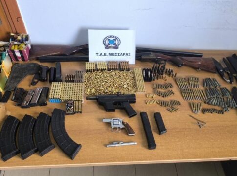 Η έρευνα των αστυνομικών αποκάλυψε… οπλοστάσιο: Συνελήφθη 61χρονος στο Ηράκλειο
