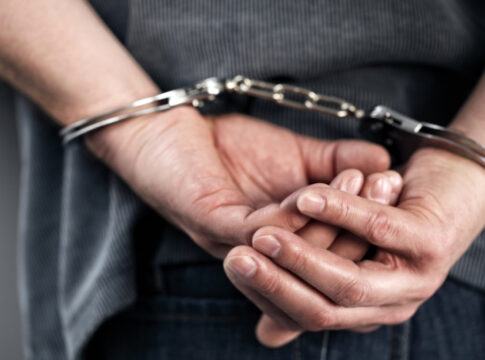 Κρήτη: 39χρονος «πιάστηκε» με 185 παράνομες συσκευασίες καπνού και πακέτα τσιγάρα