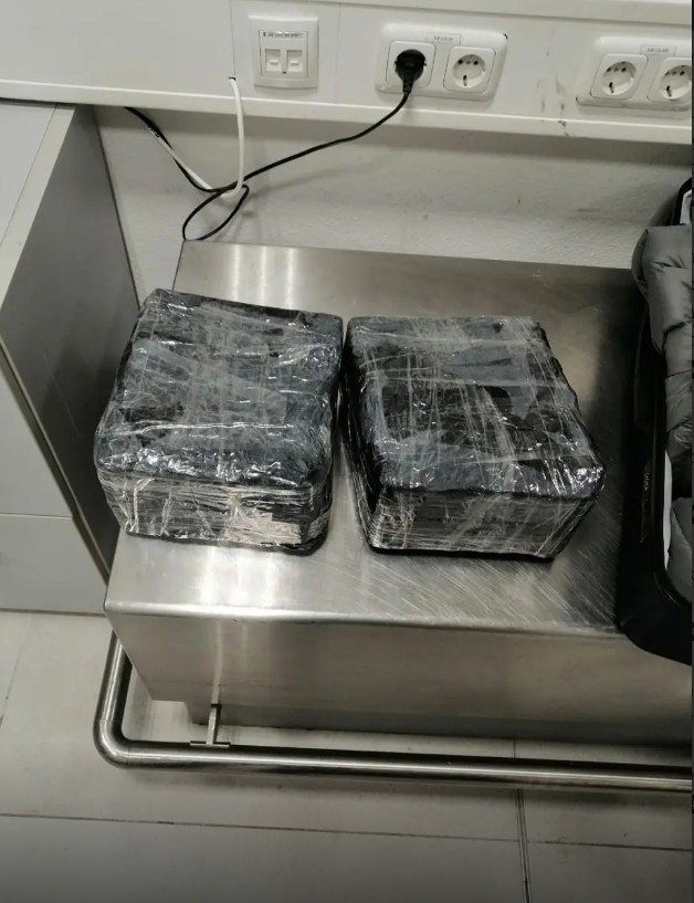 Ναρκωτικά: Βαλίτσα με 17 κιλά κοκαΐνης έφτασε από τη Βραζιλία στο Ελ. Βενιζέλος
