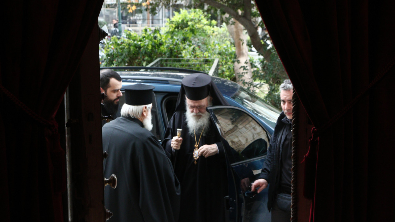 Ο Αρχιεπίσκοπος Ιερώνυμος στο Ιερό Ησυχαστήριο Αγίου Πορφυρίου για τους Α' Χαιρετισμούς της Παναγίας