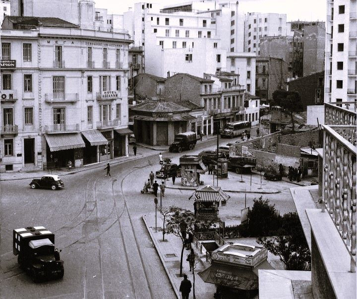 Πλατεία Βάθης: Η μακρά ιστορία μίας μεταλλαγμένης πλατείας