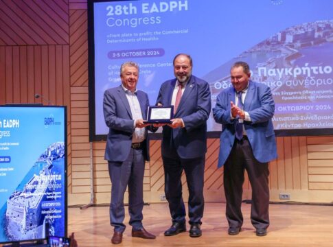 Πρόγραμμα – πρότυπο για τη στοματική υγεία υλοποιεί η Περιφέρεια Κρήτης