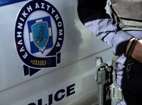 Σε αμόκ 46χρονος στα Χανιά: Μπήκε στο αστυνομικό μέγαρο με ψαροντούφεκο και τσεκούρι