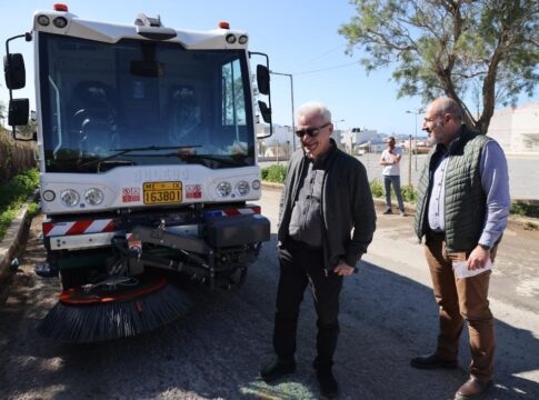 Σε λειτουργία το νέο υπερσύγχρονο σάρωθρο οδοκαθαρισμού του Δήμου Ηρακλείου