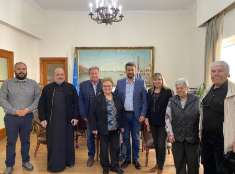 Στον Δήμαρχο Χανίων, Π. Σημανδηράκη το νέο Δ.Σ. της Αδελφότητας Μικρασιατών Ν. Χανίων «Ο Άγιος Πολύκαρπος»