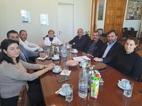 Συνάντηση για κρίσιμα θέματα που αφορούν τον τουριστικό τομέα στην Π.Ε. Ρεθύμνης