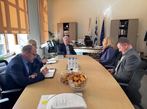 Συνάντηση του Δημάρχου Ηρακλείου Αλέξη Καλοκαιρινού με την Πρέσβειρα της Αυστρίας στην Ελλάδα Gerda Vogl