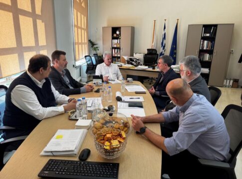 Συνάντηση του Δημάρχου Ηρακλείου Αλέξη Καλοκαιρινού με τον Πρύτανη του ΕΛΜΕΠΑ Νίκο Κατσαράκη
