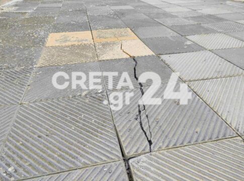 «Άνοιξε» η γη στα δύο στις Βούτες – Ανησυχία από τα ξαφνικά ρήγματα (εικόνες – βίντεο)